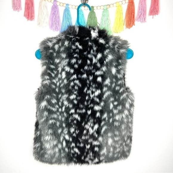 Anthropologie Pins & Needles Faux Fur Spotted Shag Vest Size Extra Small - Picture 7 of 9